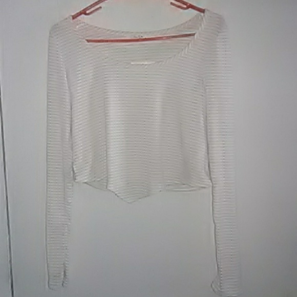 Olivia Rae Tops - Olivia rae xl long sleeve crop top
